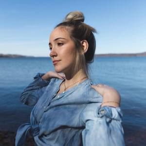 Meet your Posher, Joylynn